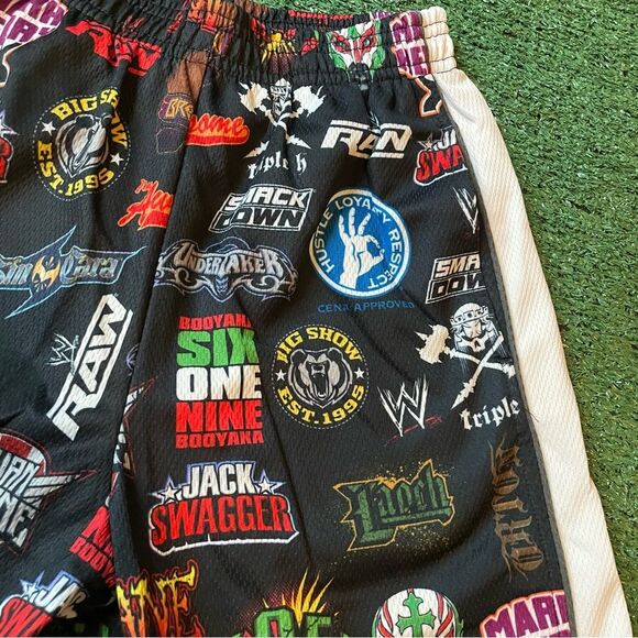 Vintage WWE Shorts Youth Ft. Kane John Cena Triple H Rey Mysterio & More Medium - Picture 3 of 12